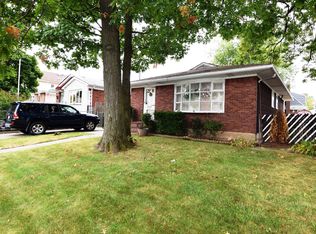 400 Thornycroft Ave, Staten Island, NY 10312