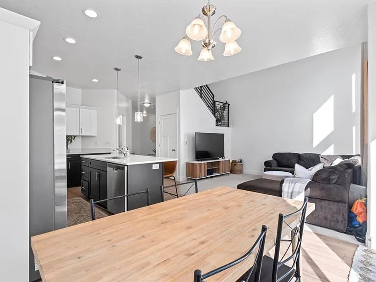 1630 N 3740 W — Photo 11
