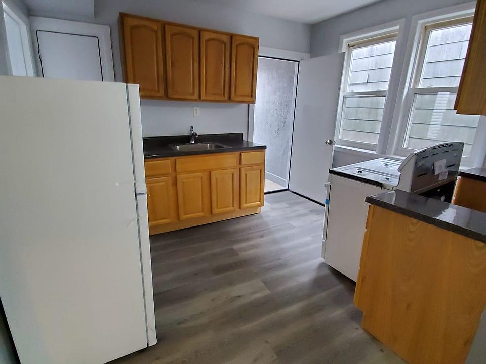 1st image of 412 S 15th St #C1