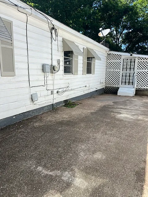 3 bed, 1314 sqft, $1,750 — Photo 2