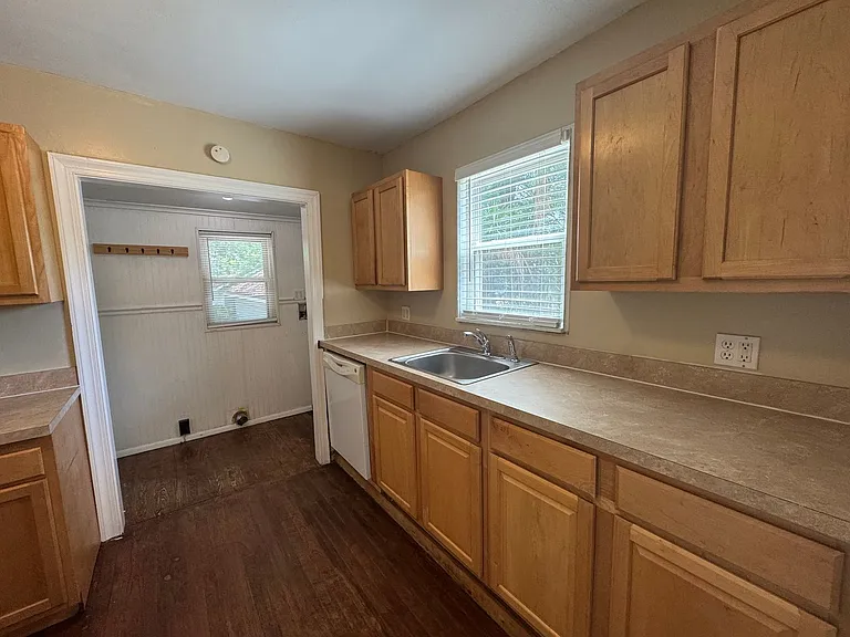 3609 Dellwood Ave — Photo 14