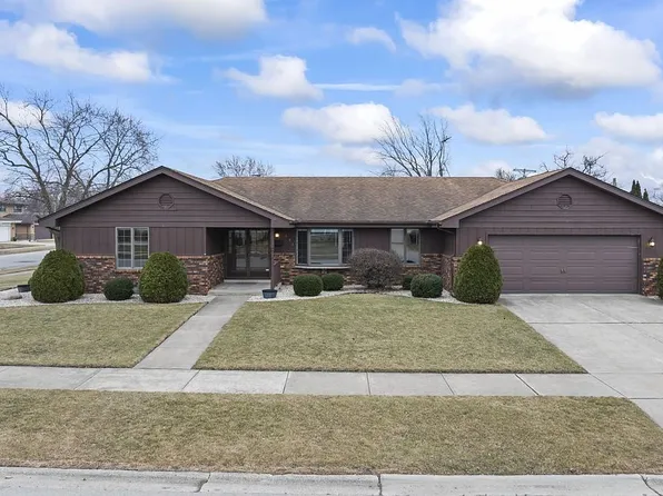 261 E 165th St, South Holland, IL 60473