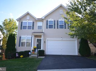 16465 Plumage Eagle St, Woodbridge, VA 22191