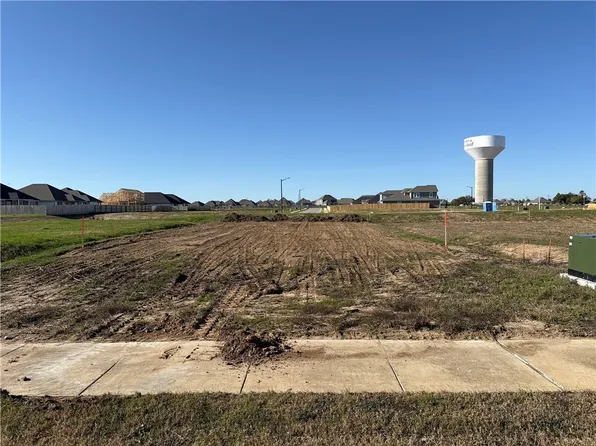 1919 Meridian Ct, Bryan, TX 77807