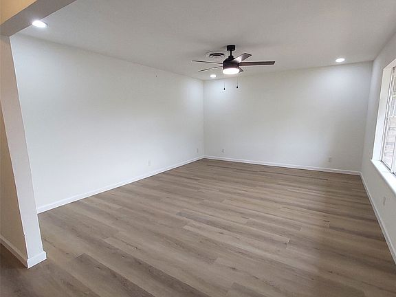 3rd image of 5001 Wilson St