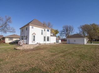 216 S Park St, Inwood, IA 51240