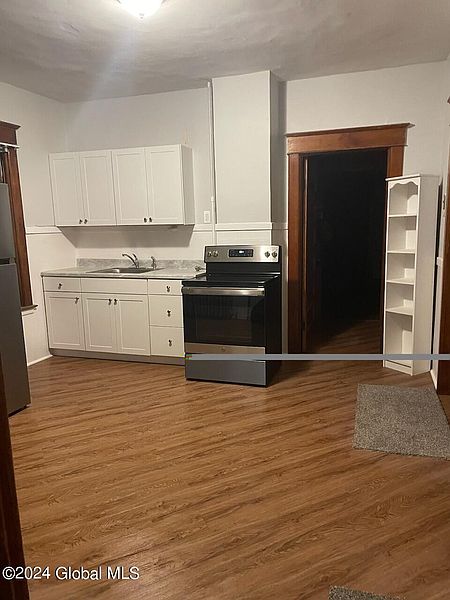 3rd image of 1014 Bridge Street