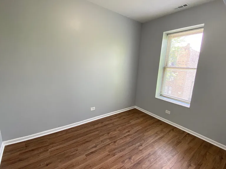 Opal Apartments — Photo 14