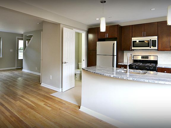 2nd image of 160 Randolph Pl #Pmsjnrhqp