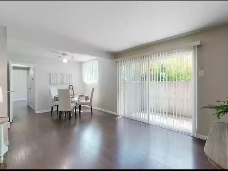 1160 S Foothill Dr #212 — Photo 3