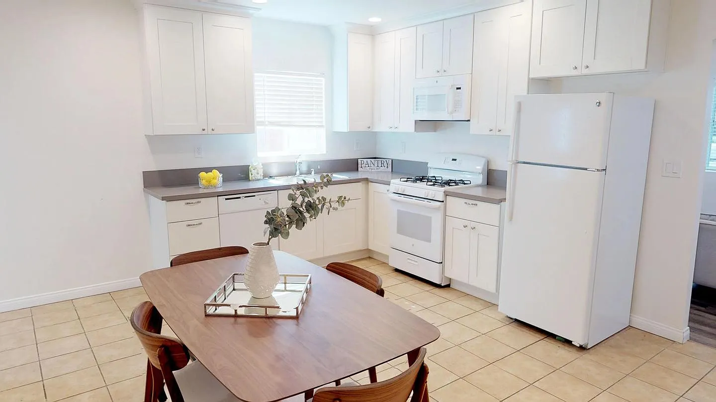 Private Bedroom in North Park Home - 3641 32nd Street — Photo 4