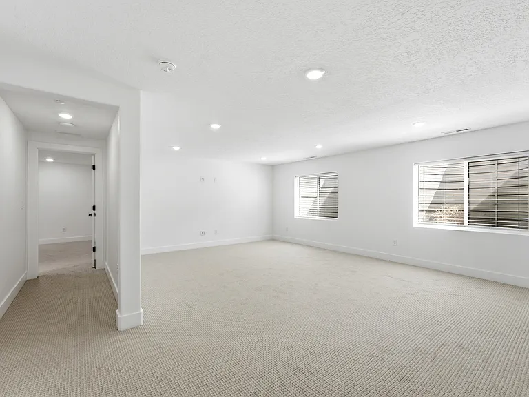 459 E Rimrock Ln — Photo 53