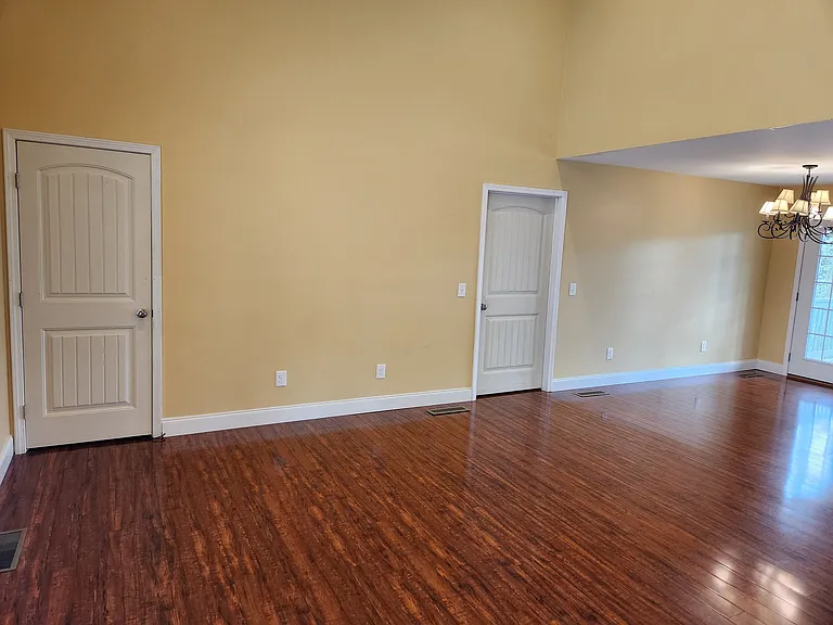 223 Varnes Ln — Photo 14