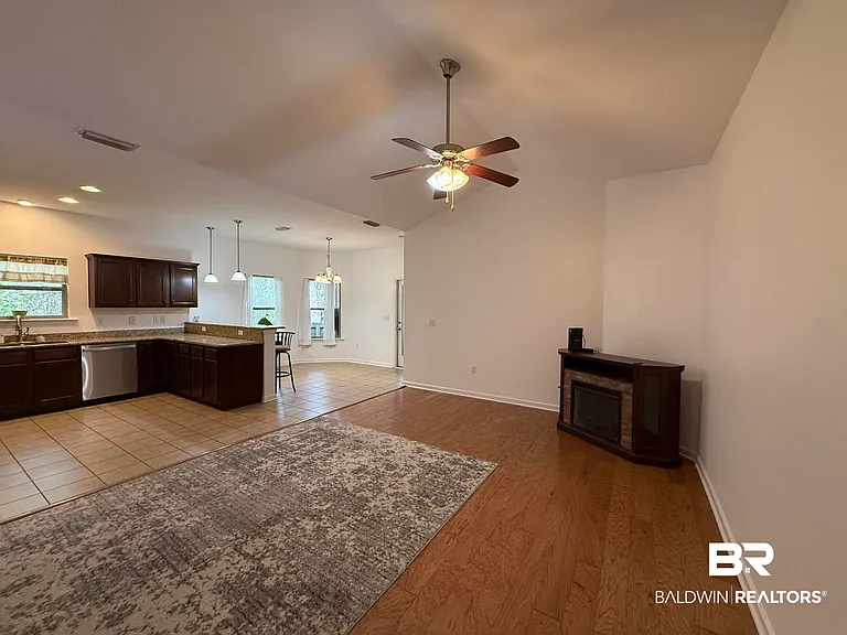 10720 Dunmore Dr — Photo 3