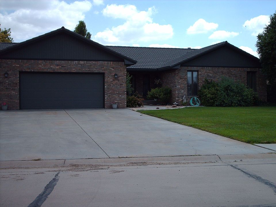 1st image of 230 Canna Ln