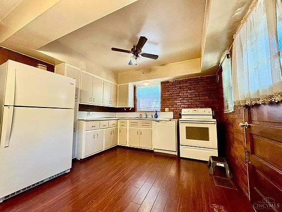 5th image of 2936 Boudinot Ave