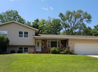 147 Niagara Dr, Waterloo, IA 50701