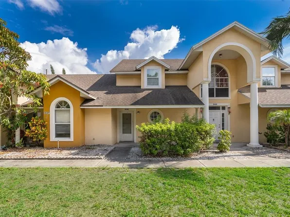 3135 Enclave Ct, Kissimmee, FL 34746