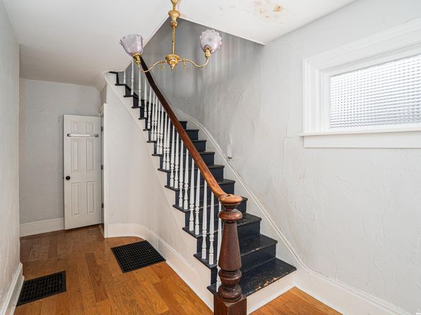 115 E 17th St, Lawrence, KS 66044