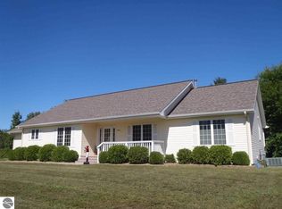 8710 Sun Bay Ct, Williamsburg, MI
