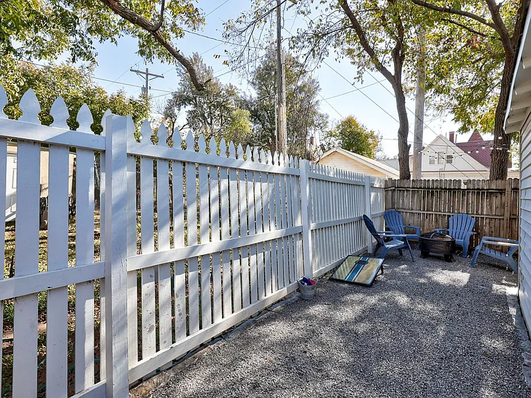 20 N Boulevard St — Photo 16