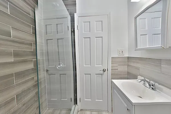 Rented by Platinum Properties | media 34