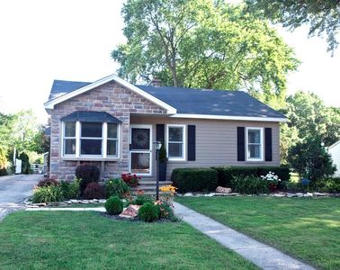 3712 Maple Ave, McHenry, IL, 60050
