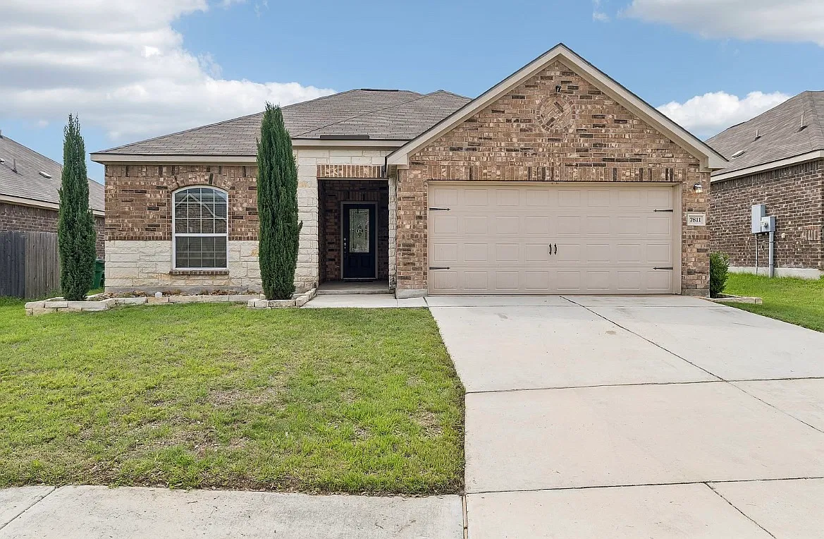 3 bed, 1362 sqft, $1,795 — Photo 1