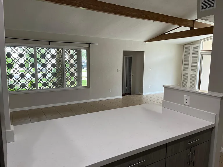 11822 SW 81st Rd — Photo 4