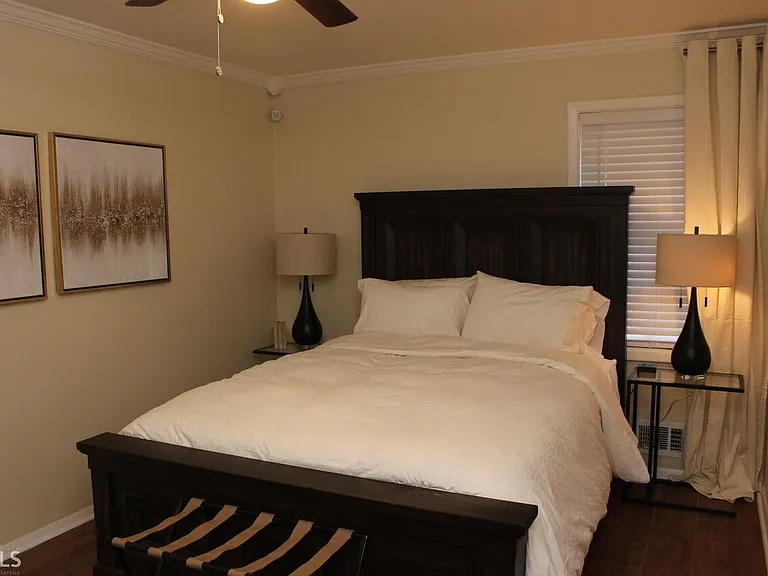 1260 Woodland Ave NE #B — Photo 11