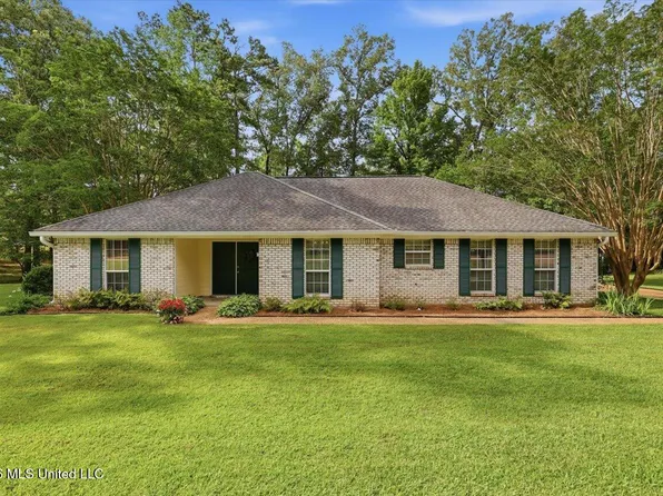 120 Robinson Cv, Jackson, MS 39272