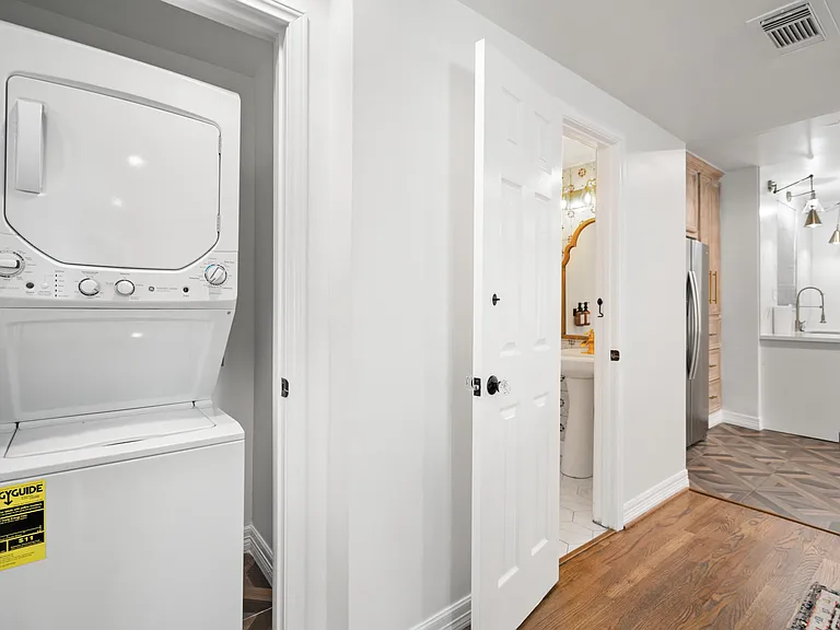 Laundry room (please note powder room is not available)