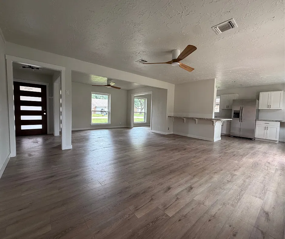 3 bed, 1663 sqft, $2,200 — Photo 3
