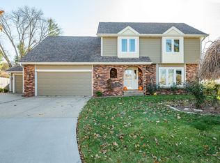 10544 Clark St, Clive, IA 50325