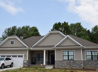 9945 Havendale Dr, Brighton, MI 48114