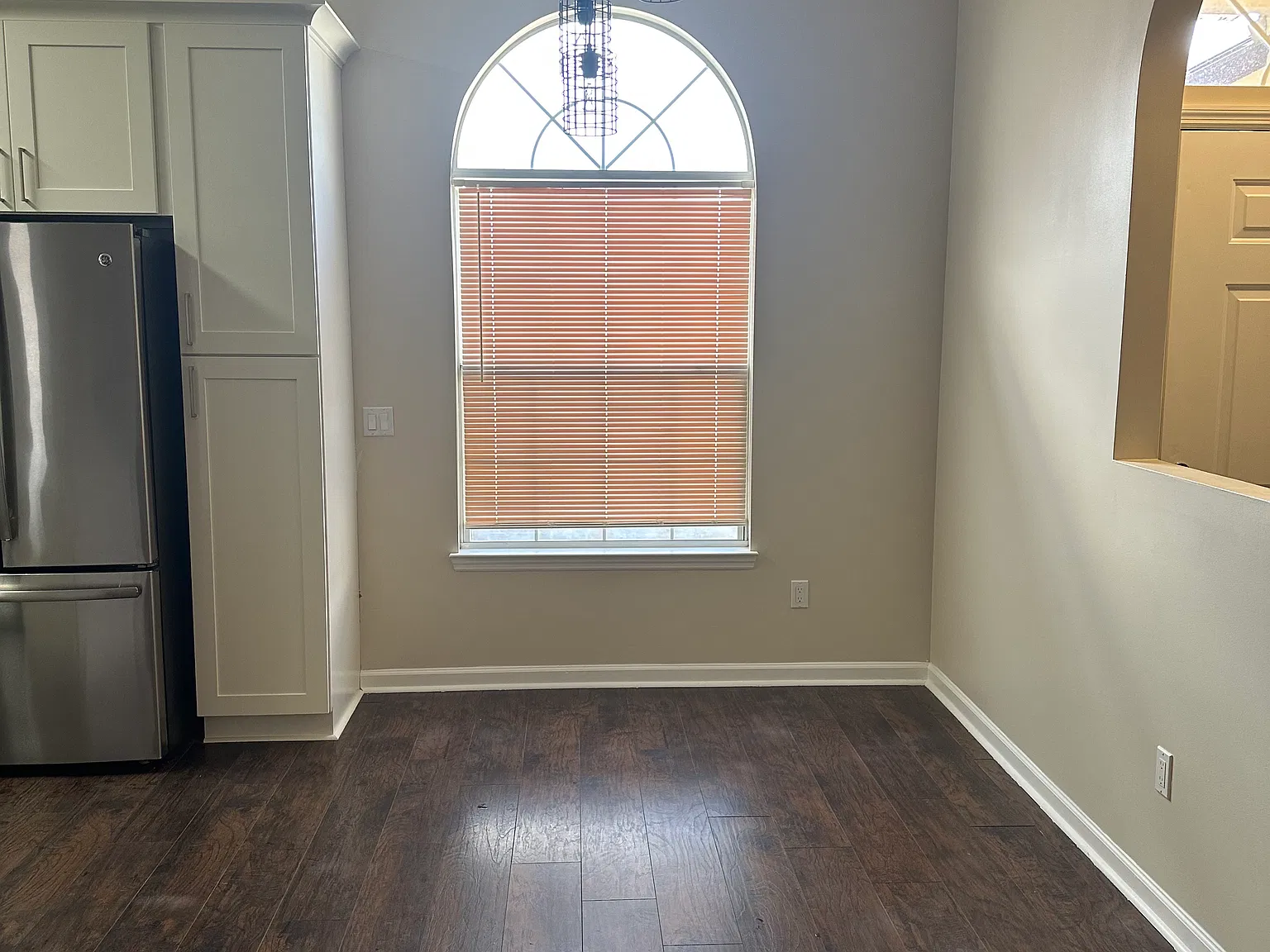 3 bed, 1286 sqft, $2,975 — Photo 4