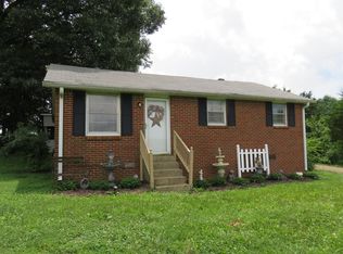 2626 New Hall Rd, Greenbrier, TN 37073