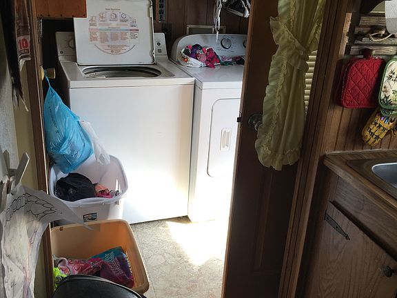 5th image of 126 Cherry Ln