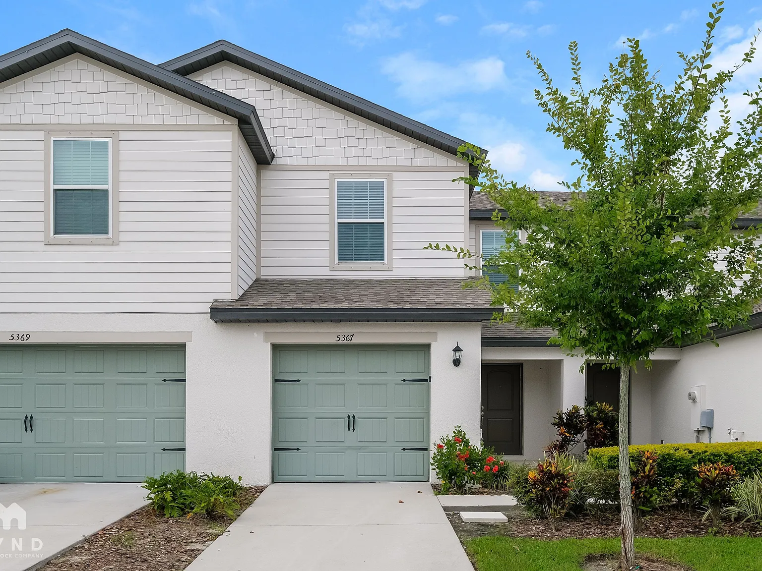 3 bed, 2.5 bath, 1731 sqft, $2,164 — Photo 1