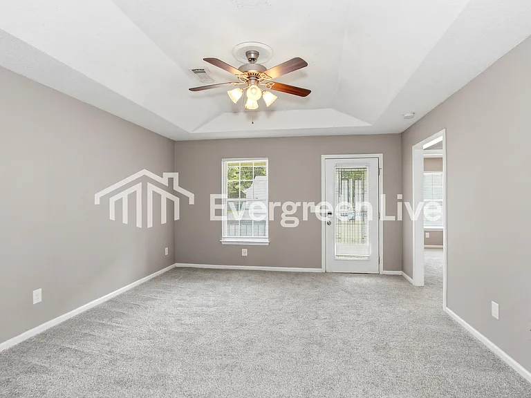 15988 Stone Ridge Cir — Photo 3
