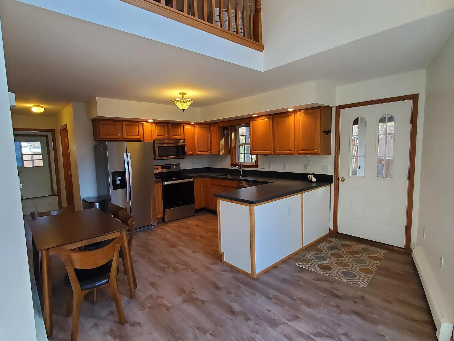2 bed, 1250 sqft, $1,750 — Photo 3