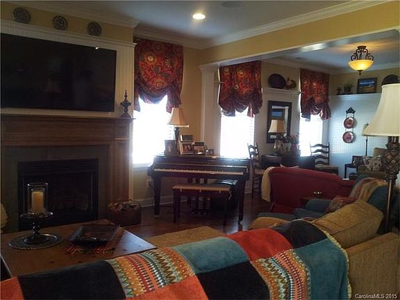 4th image of 5032 Shadyside Ct
