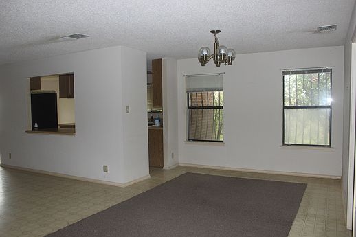 4th image of 3206 Shimmering Dawn St
