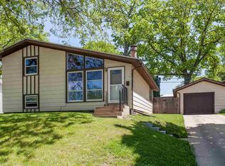 1219 18th St NW, Cedar Rapids, IA 52405