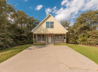 11002 Shady Oaks Dr, Bridgeport, TX 76426