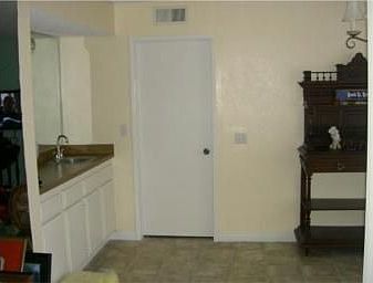 4th image of 500 S Oak Knoll Ave Unit 27