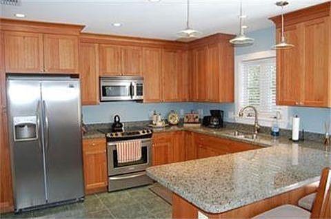 2nd image of 1101 Williams Ln