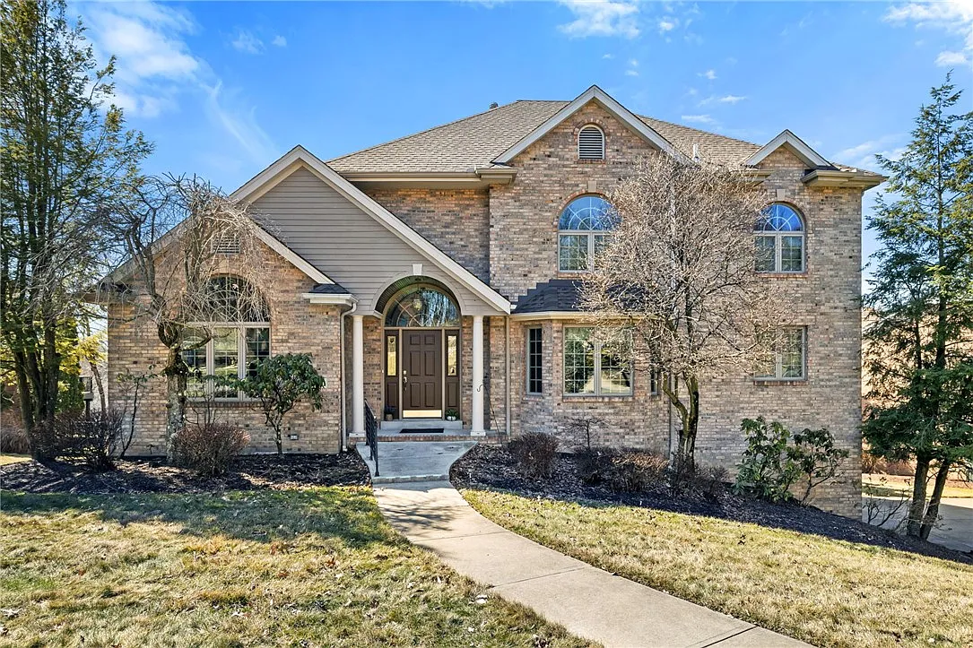 410 Pine Valley Dr photo 1