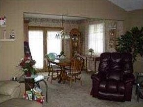4th image of 559 Becklee Dr