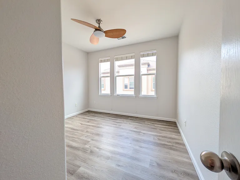 501 Elmhurst Way #A — Photo 16